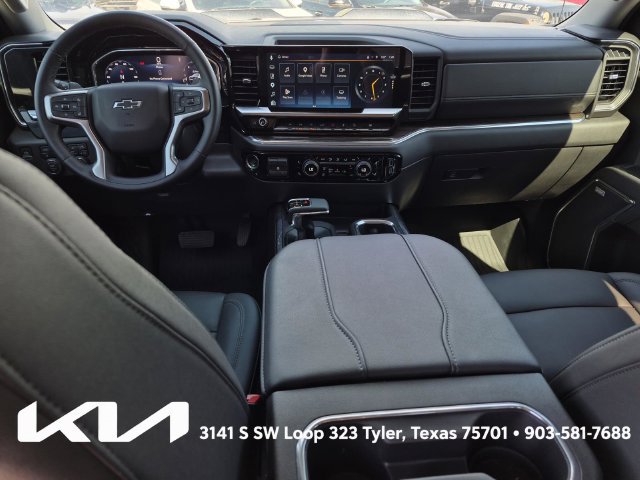 Used 2024 Chevrolet Silverado 1500 LT Trail Boss w/ LT Trail Boss Premium Package AWD/4WD image 26