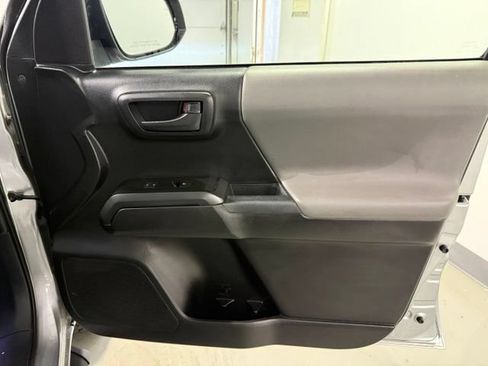Used 2021 Toyota Tacoma SR AWD/4WD image 22