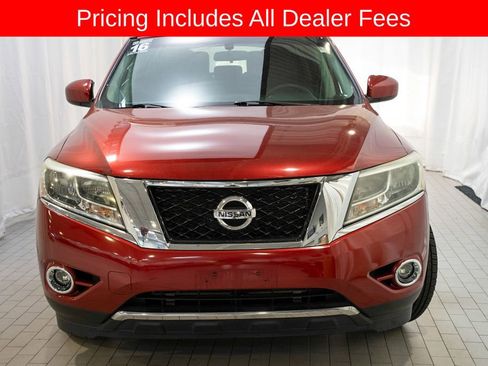 Used 2016 Nissan Pathfinder S FWD image 2