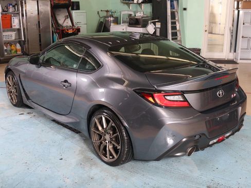 Used 2022 Toyota GR86 Premium image 9
