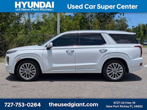 Used 2020 Hyundai Palisade Limited FWD image 2