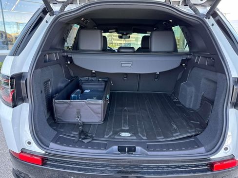 New 2025 Land Rover Discovery Sport Dynamic SE image 7