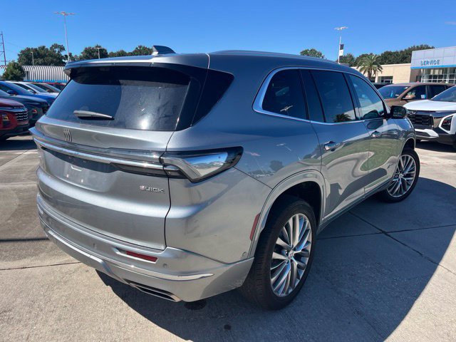 Used 2026 Buick Enclave Avenir w/ Super Cruise Package FWD image 8