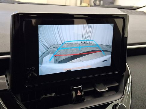 Used 2025 Toyota Corolla LE image 15