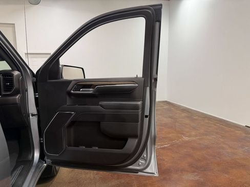 Used 2024 Chevrolet Silverado 1500 LT AWD/4WD image 62