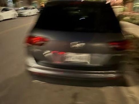 Used 2021 Volkswagen Tiguan S image 2