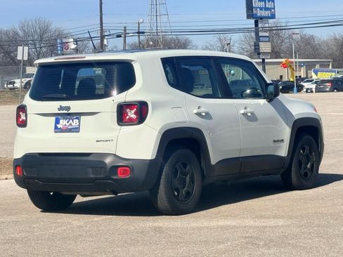 Used 2016 Jeep Renegade Sport w/ Power & Air Group FWD image 3