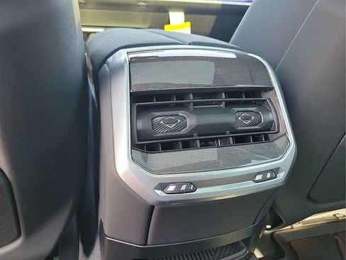 New 2026 BMW i7 xDrive60 AWD/4WD image 14