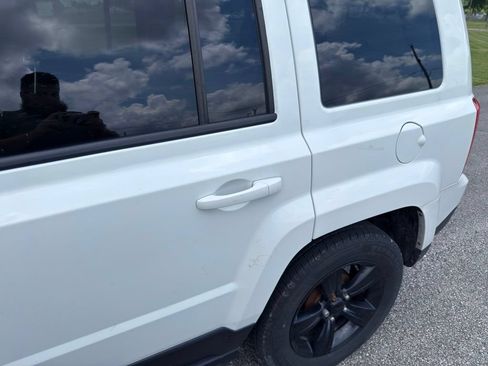 Used 2015 Jeep Patriot Sport w/ Power Value Group FWD image 12