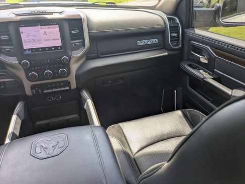 Used 2022 RAM 2500 Laramie AWD/4WD image 17
