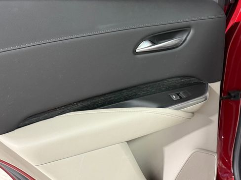 Certified 2021 Cadillac XT4 Premium Luxury w/ Driver Awareness Package image 33