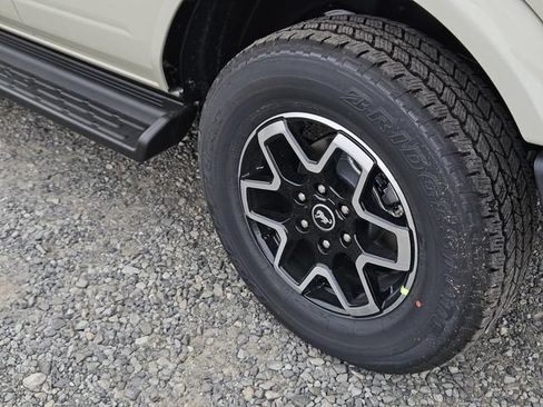 New 2025 Ford Bronco Outer Banks AWD/4WD image 7