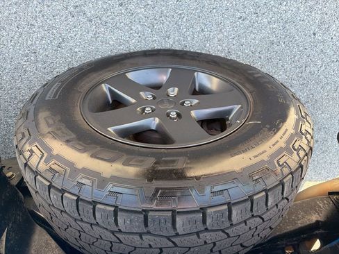 Used 2016 Jeep Wrangler Sport image 13