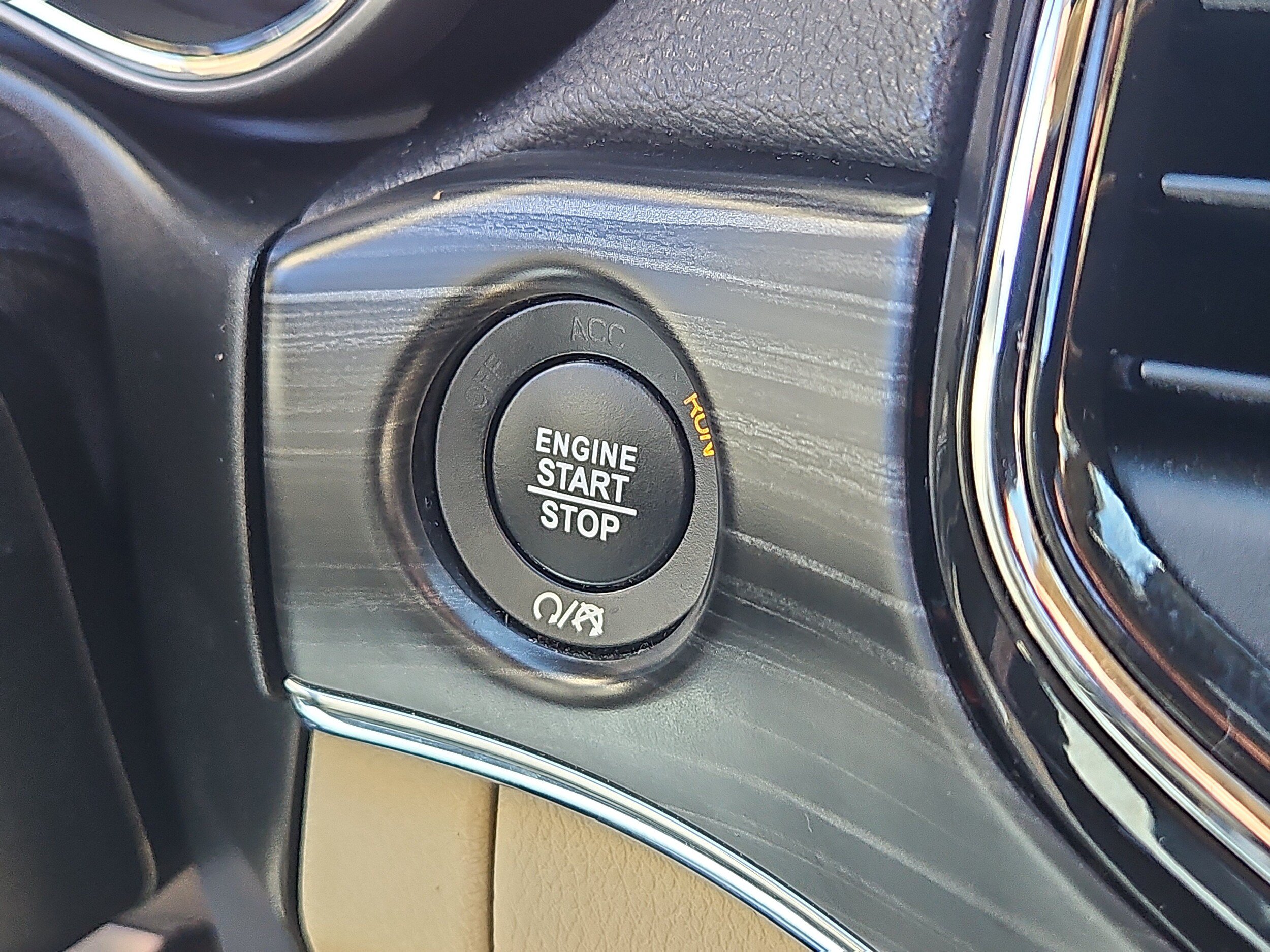 Used 2021 Jeep Grand Cherokee Limited AWD/4WD image 21