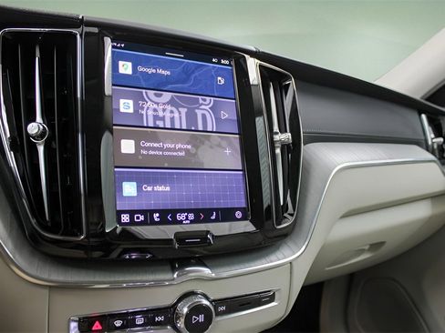 Certified 2025 Volvo XC60 B5 Ultra w/ Climate Package image 11