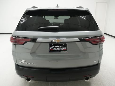 Used 2023 Chevrolet Traverse LT w/ LPO, Cargo Package AWD/4WD image 5