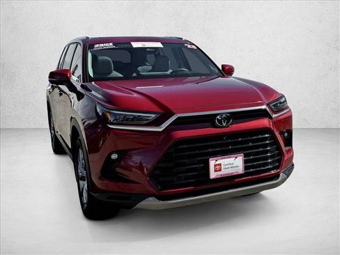 Certified 2025 Toyota Grand Highlander AWD image 3
