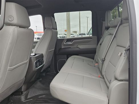 Certified 2024 GMC Sierra 2500 SLT w/ SLT Premium Package image 4