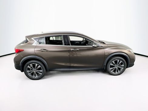 Used 2019 INFINITI QX30 Premium w/ Navigation Package image 4