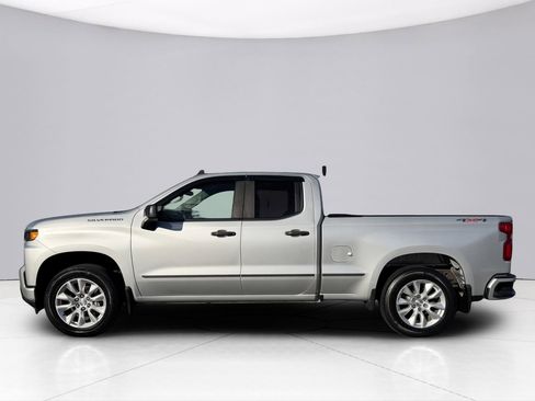 Used 2020 Chevrolet Silverado 1500 Custom w/ Custom Value Package image 6