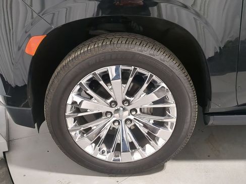 Used 2021 Chevrolet Suburban High Country w/ Premium Package image 27