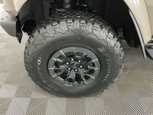 New 2025 Ford Bronco Raptor AWD/4WD image 32