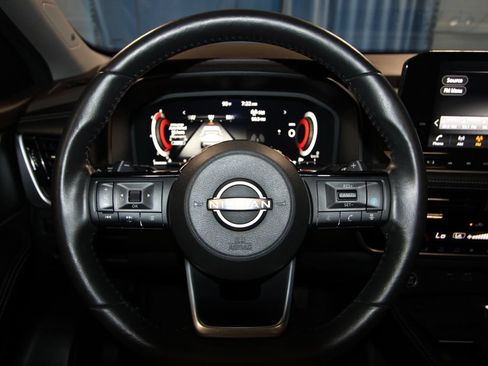 Used 2023 Nissan Rogue Platinum w/ Platinum Premium Package AWD/4WD image 13