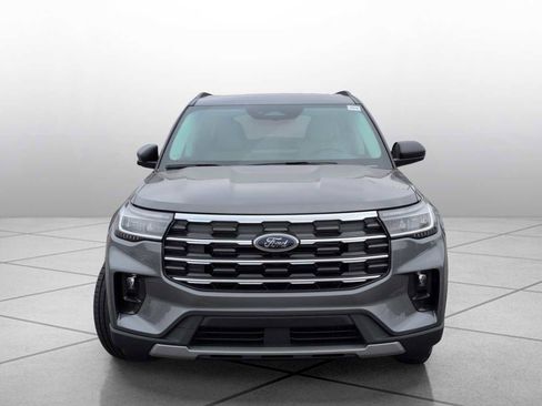 New 2026 Ford Explorer Active w/ Active Comfort Package image 3