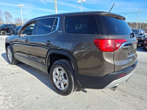 Used 2019 GMC Acadia SLE image 4