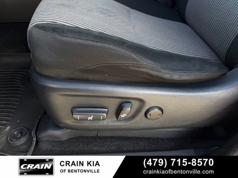 Used 2017 Toyota 4Runner SR5 AWD/4WD image 22