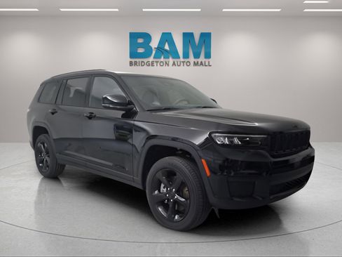 New 2025 Jeep Grand Cherokee L Altitude image 1