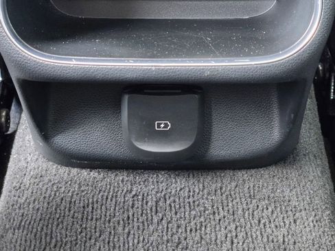 Used 2025 Genesis GV70 2.5T image 29