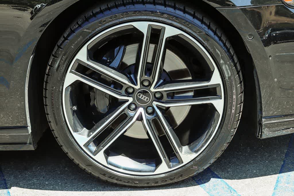 Used 2025 Audi A8 L 3.0T w/ Executive Package AWD/4WD image 8