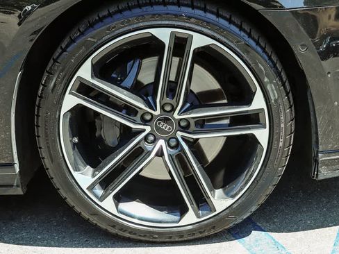 Used 2025 Audi A8 L 3.0T w/ Executive Package AWD/4WD image 8