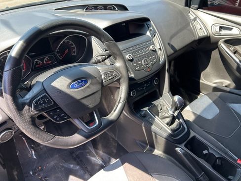 Used 2018 Ford Focus ST FWD image 24
