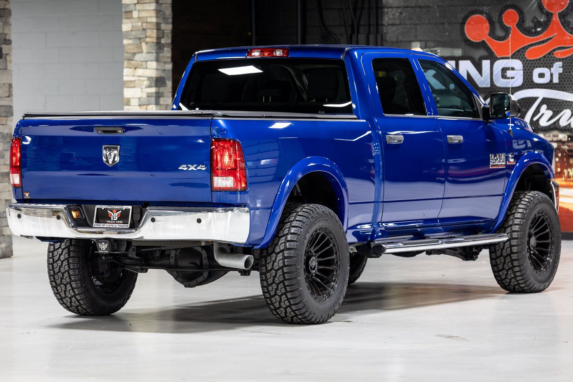 Used 2015 RAM 2500 Tradesman w/ Chrome Appearance Group AWD/4WD image 14