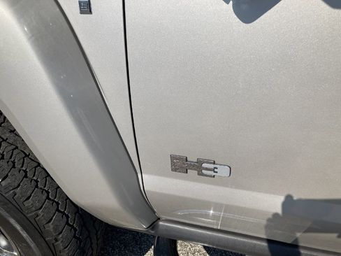 Used 2007 HUMMER H3 image 9