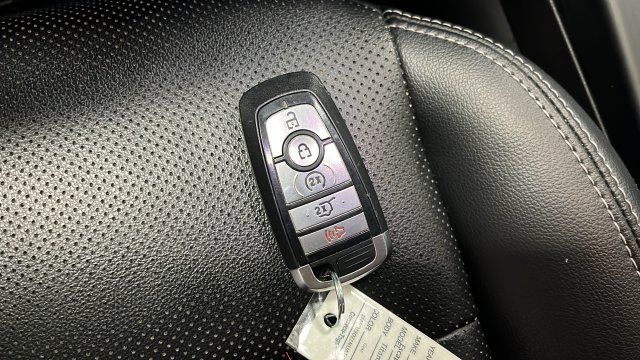 Used 2022 Ford Escape Titanium AWD/4WD image 40