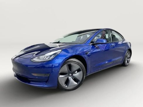 Used 2020 Tesla Model 3 Standard Range RWD image 12