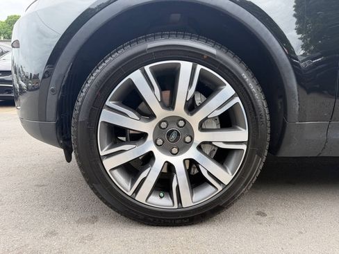 Used 2018 Land Rover Discovery HSE AWD/4WD image 9