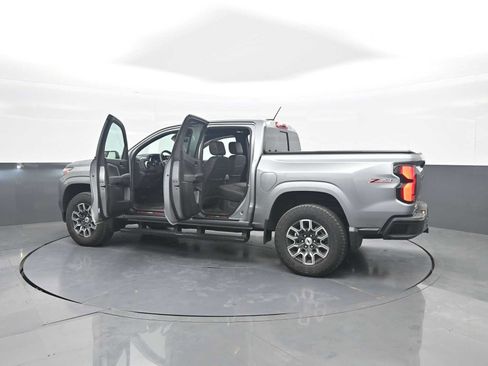 Used 2026 Chevrolet Colorado Z71 w/ Technology Package AWD/4WD image 49