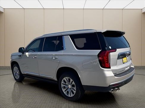 Used 2022 GMC Yukon Denali AWD/4WD image 4