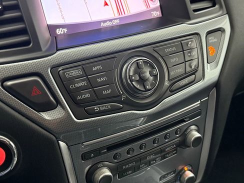 Used 2018 Nissan Pathfinder SL w/ Midnight Edition Package image 24