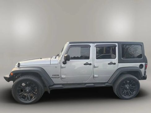 Used 2013 Jeep Wrangler Unlimited Sport AWD/4WD image 2