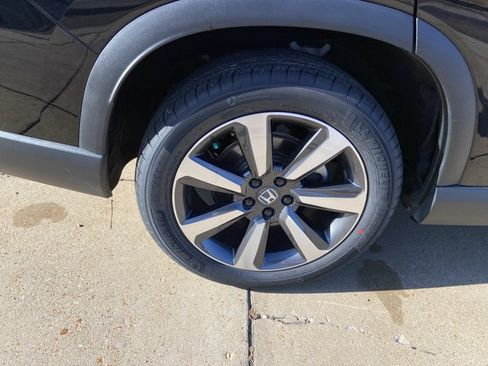 Used 2025 Honda Pilot Touring image 31