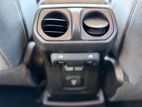 Used 2024 Jeep Wrangler Unlimited Sahara AWD/4WD image 28