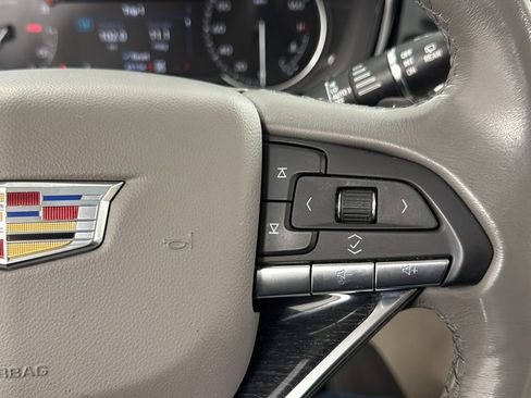 Used 2022 Cadillac XT6 Premium Luxury image 25