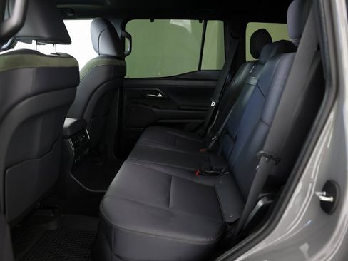 Used 2025 Lexus GX 550 image 16