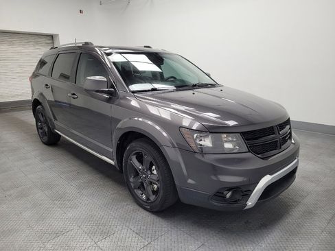 Used 2019 Dodge Journey Crossroad FWD image 11