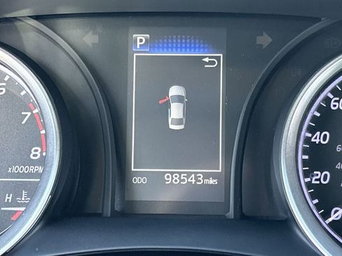 Used 2022 Toyota Camry LE w/ Carpet Mat Package (TMS) image 27